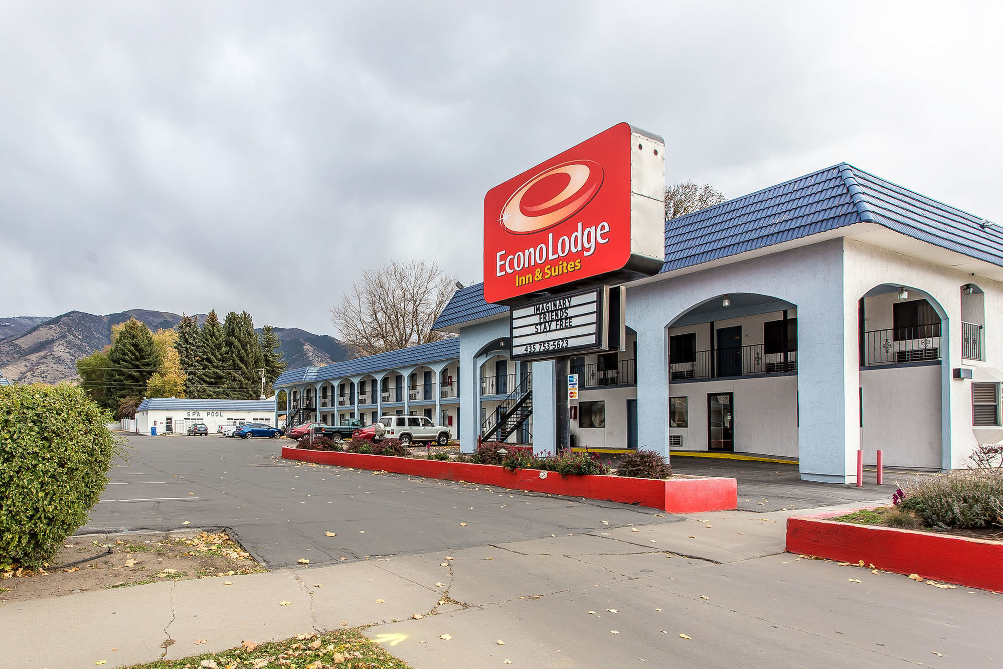 Econo Lodge Inn & Suites ローガン エクステリア 写真