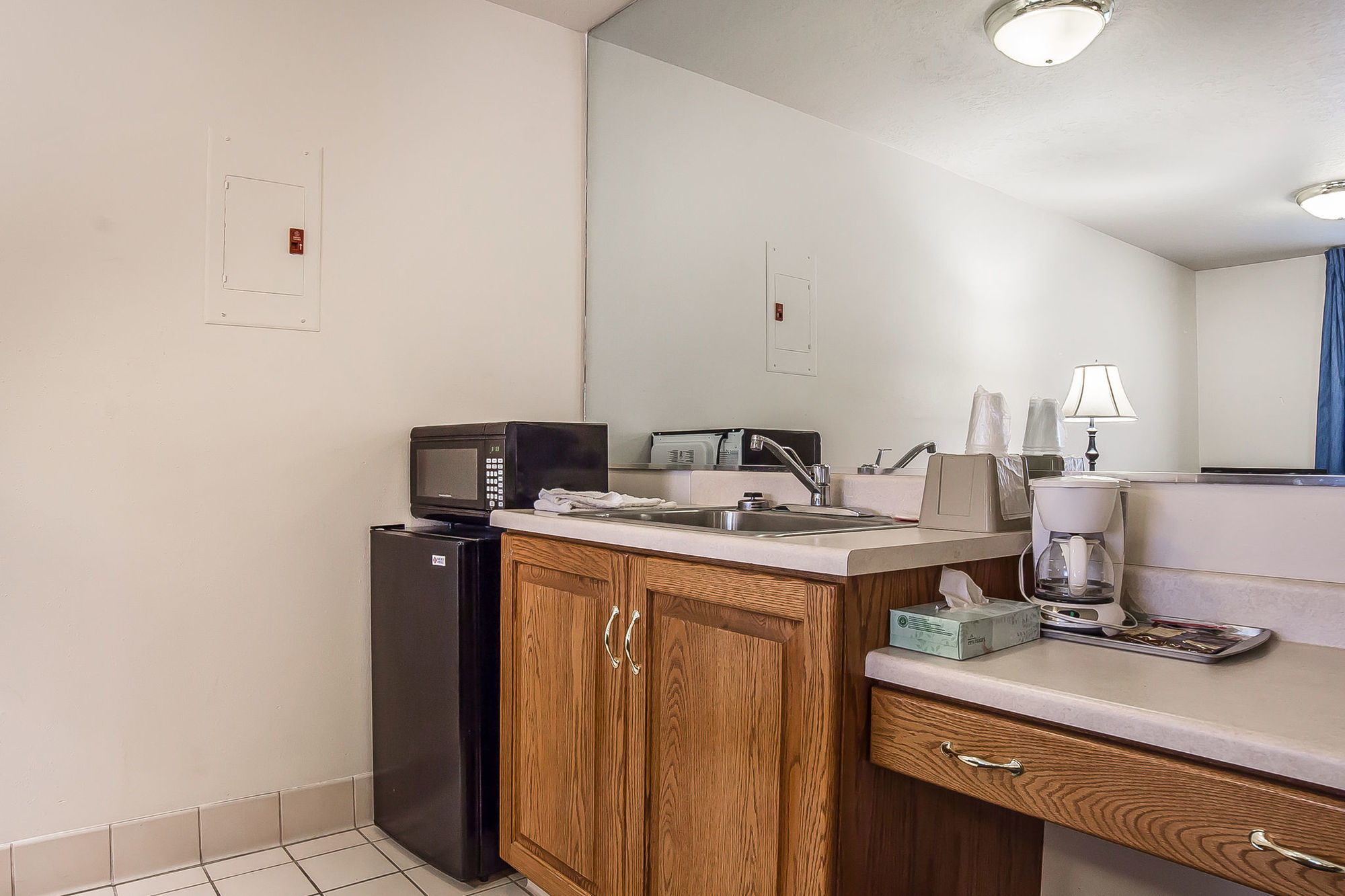 Econo Lodge Inn & Suites ローガン 部屋 写真
