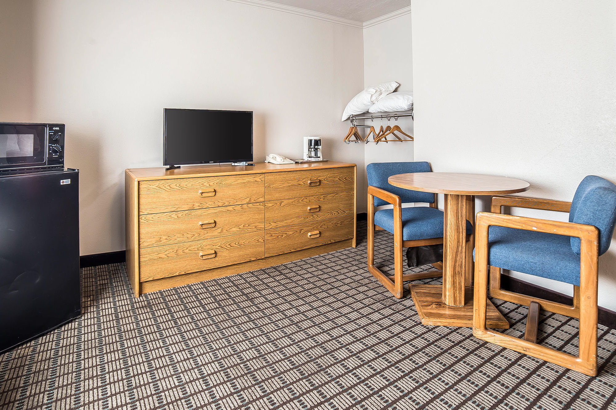 Econo Lodge Inn & Suites ローガン 部屋 写真